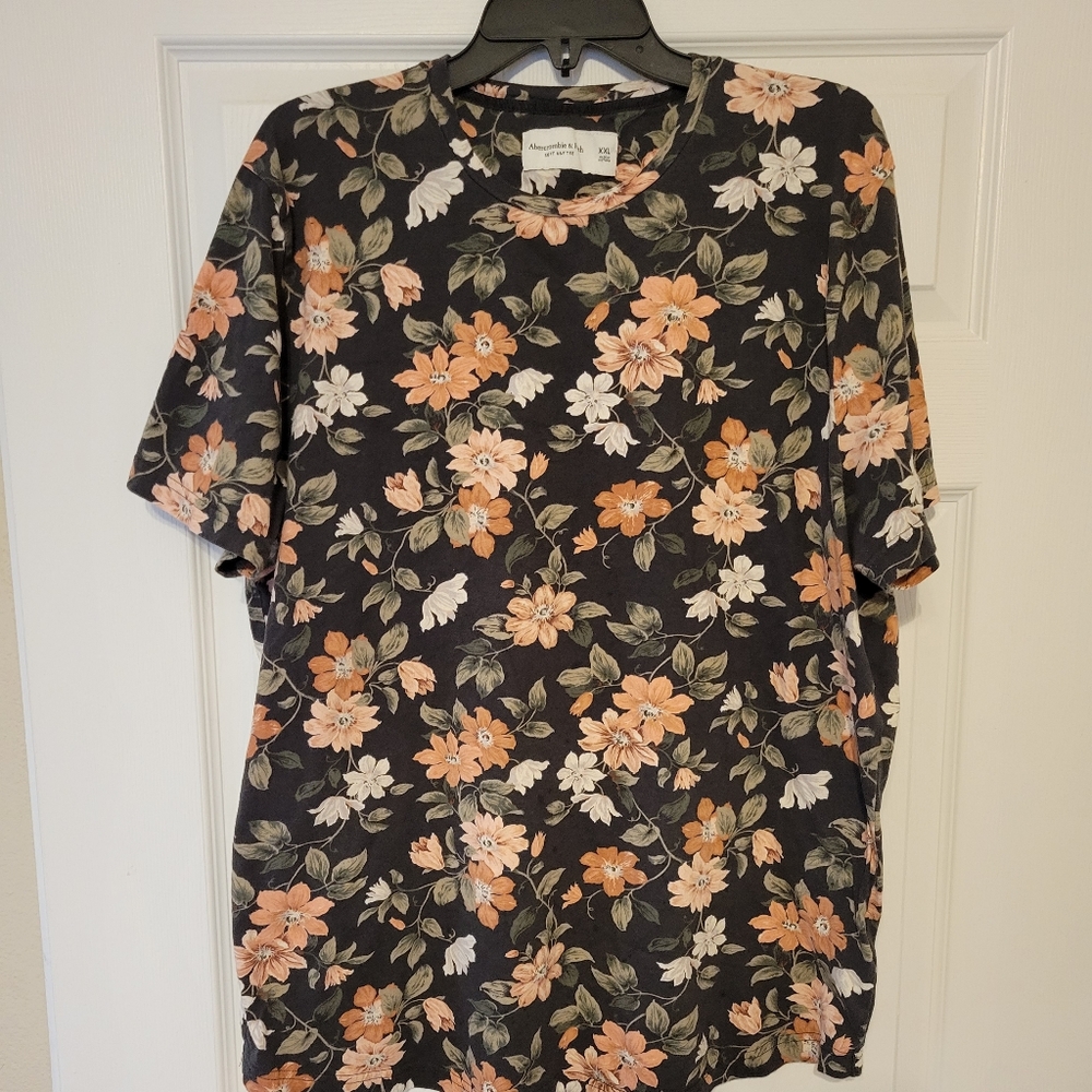 Abercrombie & Fitch Soft AF Floral Tee